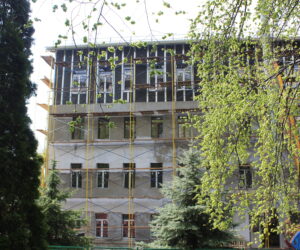 В Кисловодске продолжается реконструкция корпуса старейшей школы  